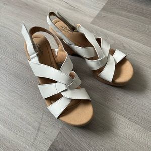 NEW Clarks Women's Giselle Beach Wedge Sandal - fits US size 6.5- 7